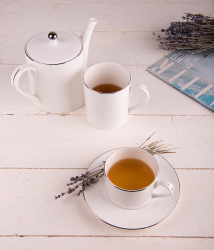 Набор PLATINUM: чайная пара и чайник в подарочной упаковке (белый)